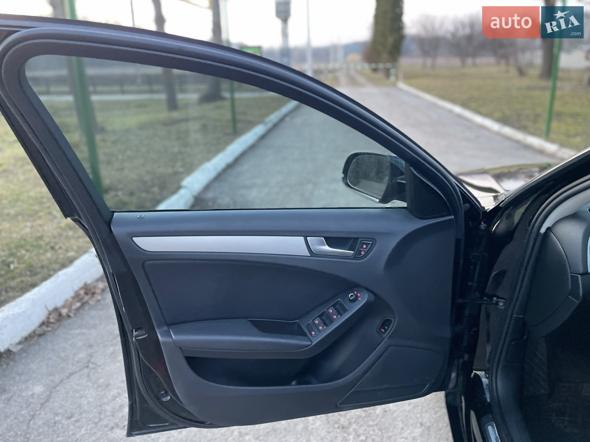 2010 Audi A4 - мініатюра 6