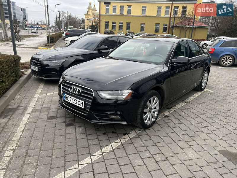 Седан Audi A4 2012 в Львові