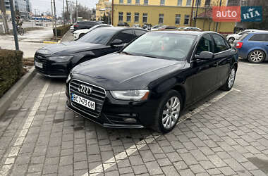 Седан Audi A4 2012 в Львові