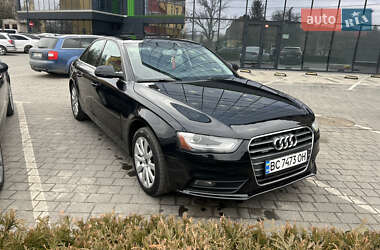 Седан Audi A4 2012 в Львові