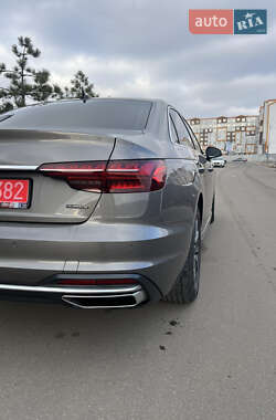 Седан Audi A4 2022 в Києві