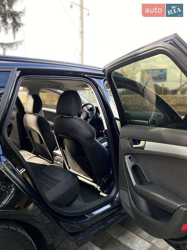 Универсал Audi A4 2011 в Староконстантинове