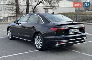 Седан Audi A4 2022 в 