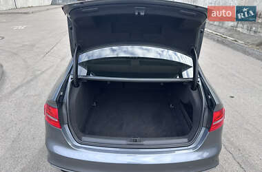 Седан Audi A4 2014 в 