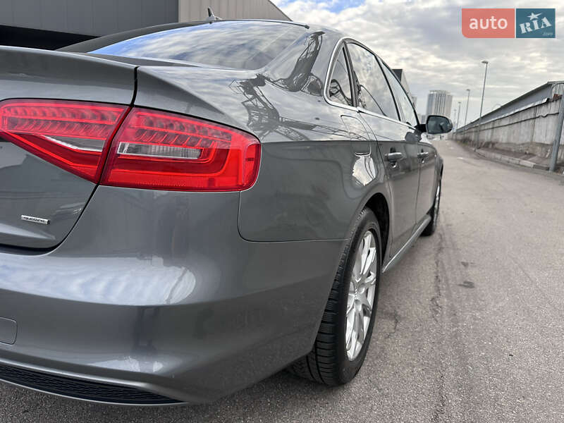 Седан Audi A4 2014 в Киеве