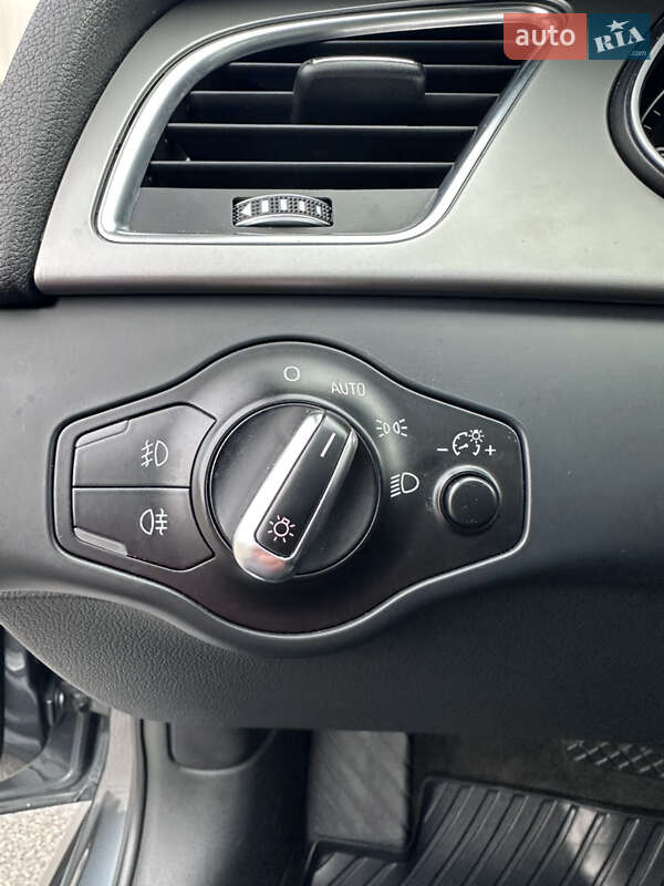 Седан Audi A4 2014 в Киеве