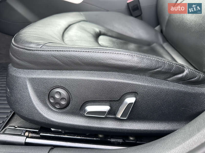 Седан Audi A4 2014 в Киеве