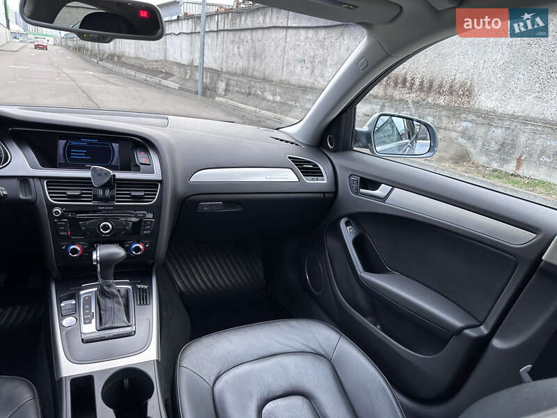 Седан Audi A4 2014 в Киеве