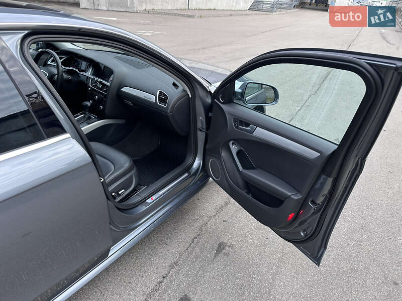 Седан Audi A4 2014 в Киеве