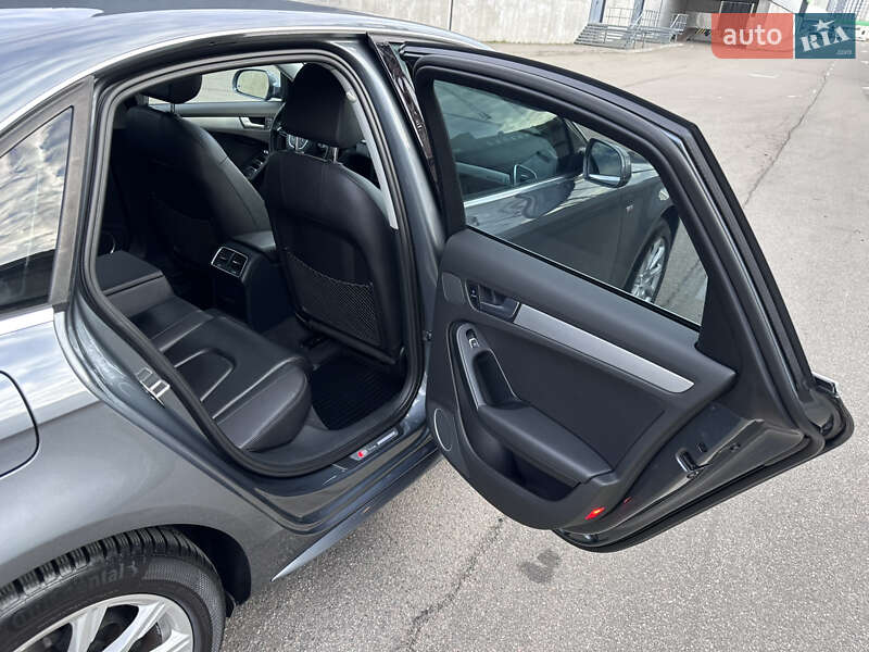 Седан Audi A4 2014 в Киеве
