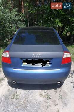 Седан Audi A4 2001 в 