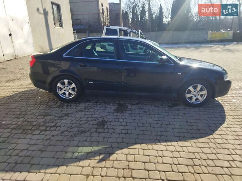 Седан Audi A4 2003 в Борщеве