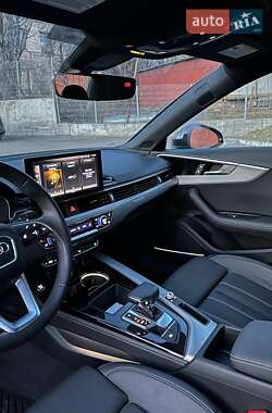 Седан Audi A4 2023 в 