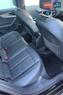 Седан Audi A4 2023 в 