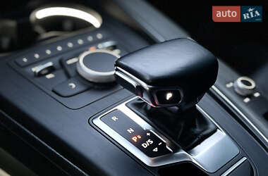 Седан Audi A4 2019 в 