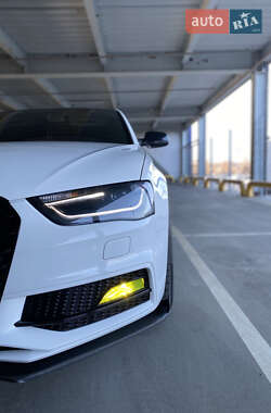 Седан Audi A4 2015 в 