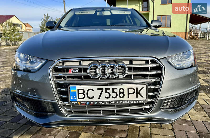 Audi A4, photos from the listing