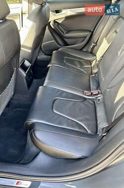 Седан Audi A4 2013 в Львове