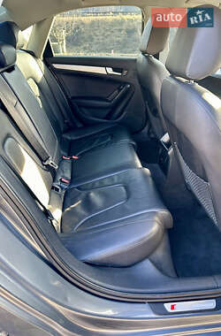 Седан Audi A4 2013 в Львове