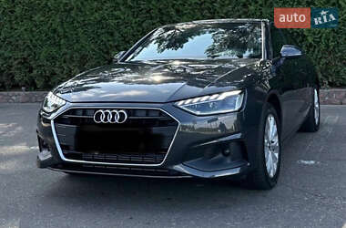 Седан Audi A4 2023 в 