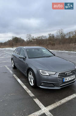 Універсал Audi A4 2017 в 