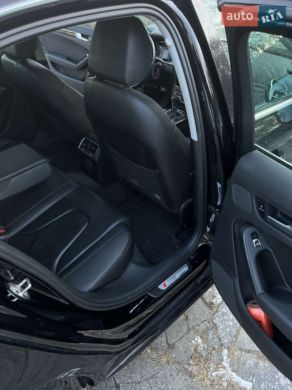 Седан Audi A4 2014 в Черкасах