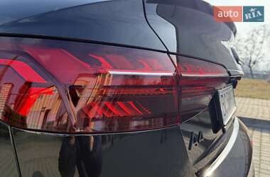 Седан Audi A4 2022 в Львове