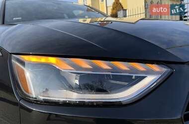 Седан Audi A4 2022 в Львове