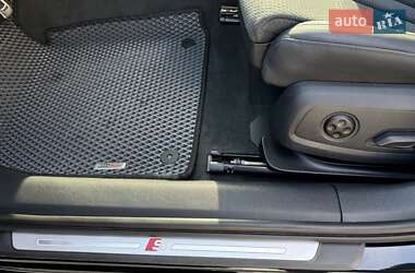 Седан Audi A4 2022 в Львове