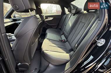 Седан Audi A4 2022 в Львове