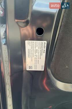 Седан Audi A4 2022 в Львове