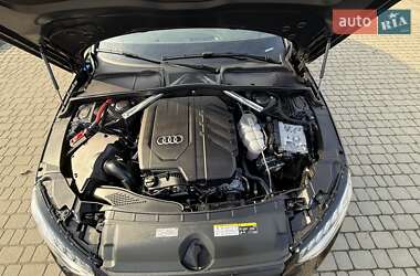 Седан Audi A4 2022 в Львове