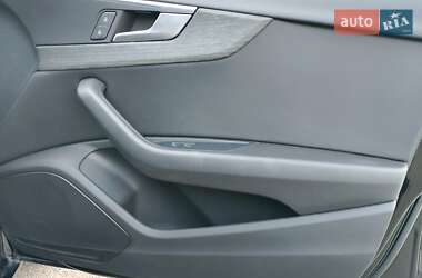 Седан Audi A4 2019 в 