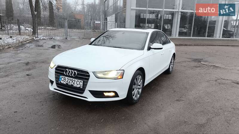 Седан Audi A4 2012 в Чернигове