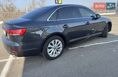Седан Audi A4 2016 в 
