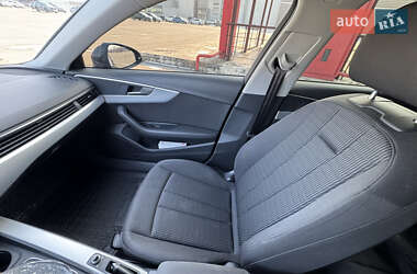 Седан Audi A4 2016 в 