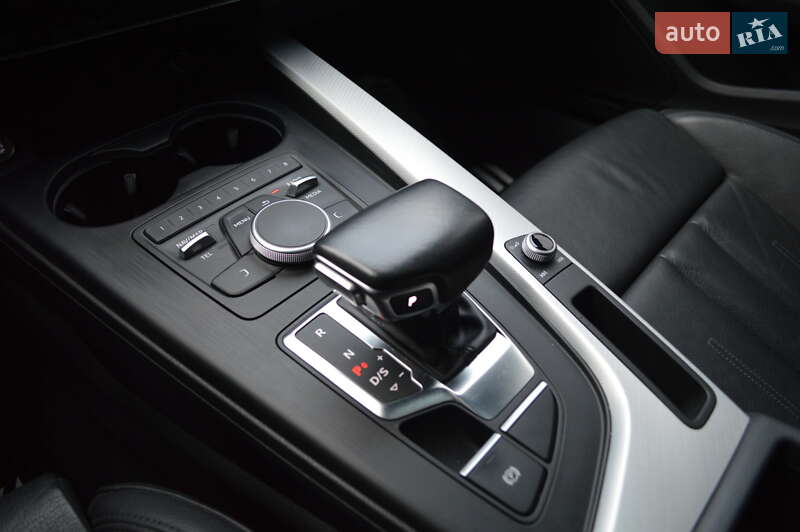 Седан Audi A4 2017 в Львові