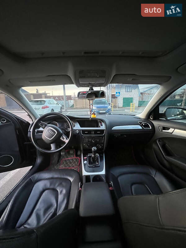 Седан Audi A4 2011 в Киеве