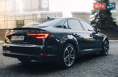 Седан Audi A4 2019 в 