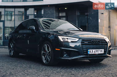 Седан Audi A4 2019 в 