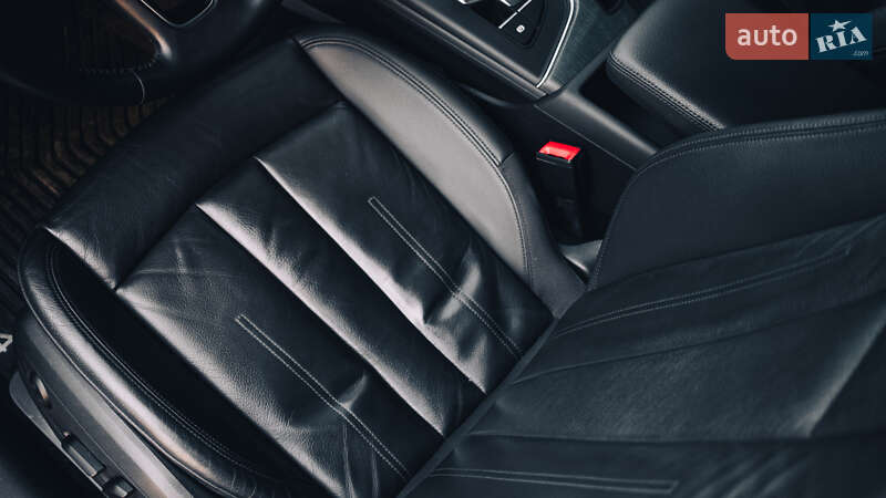 Седан Audi A4 2019 в Киеве