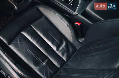 Седан Audi A4 2019 в 