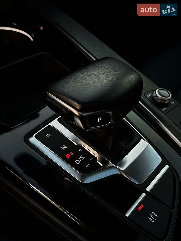 Седан Audi A4 2020 в Одессе