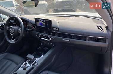 Седан Audi A4 2020 в Львові