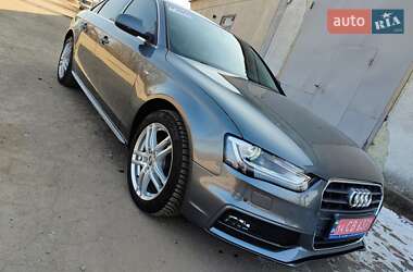 Седан Audi A4 2015 в Покровському