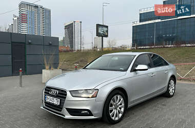 Седан Audi A4 2013 в Киеве