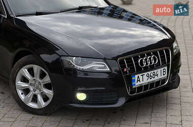 Седан Audi A4 2011 в Ивано-Франковске