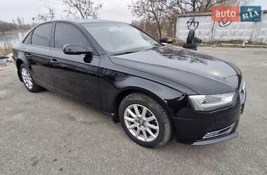 Седан Audi A4 2014 в Киеве