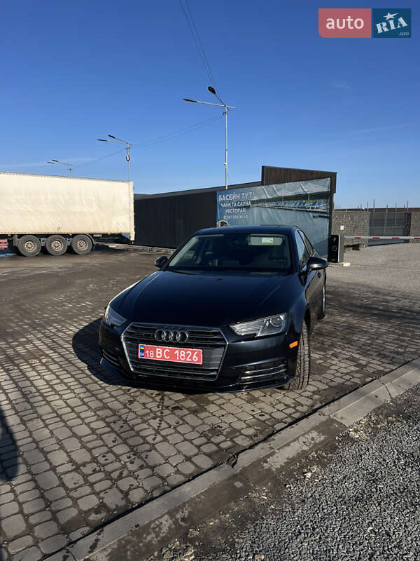 Седан Audi A4 2017 в 