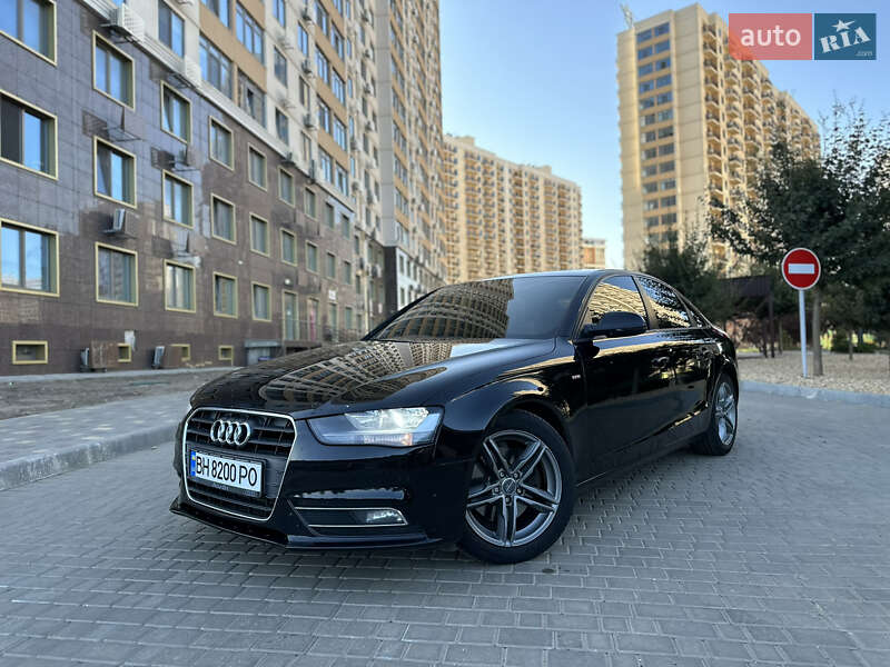 Седан Audi A4 2012 в Одессе